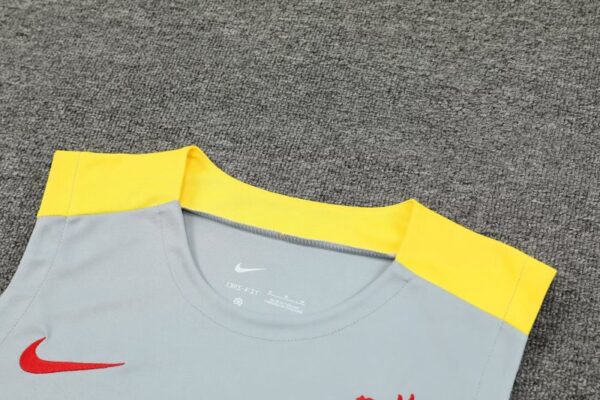 Liverpool 25/26 Training Vest Kit  – Sleeveless Football Training Top