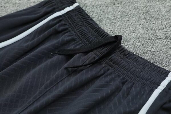 Liverpool 25/26 Training Vest Kit  – Sleeveless Football Training Top