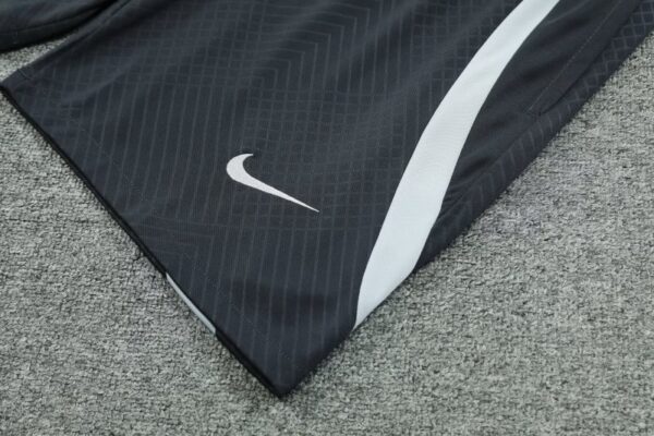 Liverpool 25/26 Training Vest Kit  – Sleeveless Football Training Top