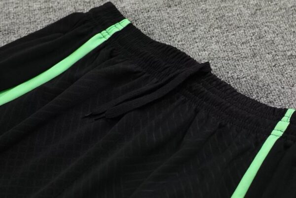 Liverpool 25/26 Training Vest Kit  – Sleeveless Football Training Top