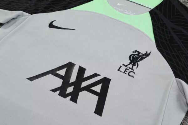 img_0405 Liverpool 2025/26 Short Sleeve Training Kit – Adult