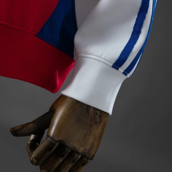 Arsenal 2025/26 Long Sleeve Sweater – Classic Club Edition