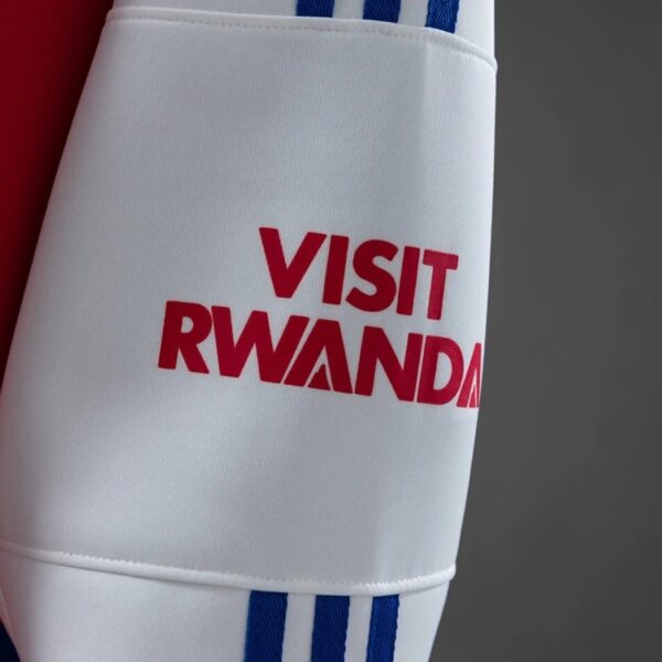 Arsenal 2025/26 Long Sleeve Sweater – Classic Club Edition