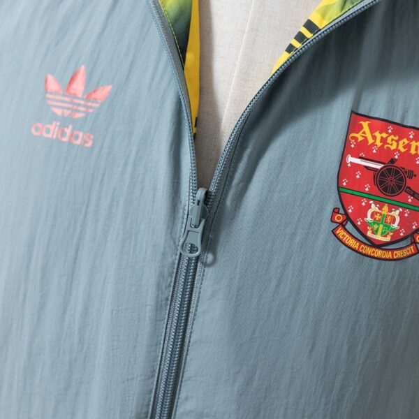 Arsenal 2025/26 Reversible Anthem Windbreaker Jacket – Official Style Edition