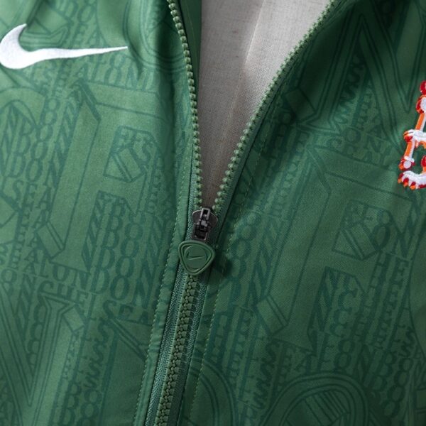 Chelsea 2025/26 Windbreaker Jacket – Lightweight Training Edition