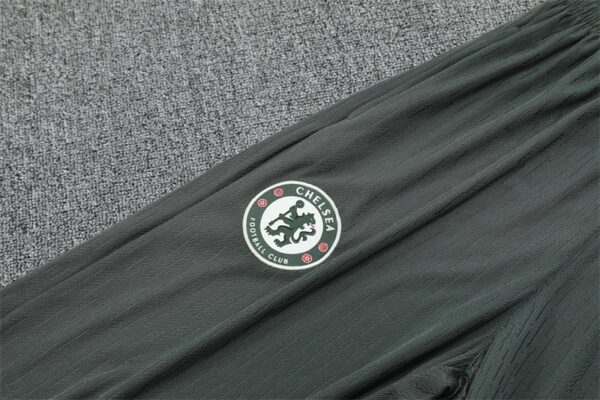 Chelsea 2025/26 Green Player Training Tracksuit – Adult & Kids Sizes