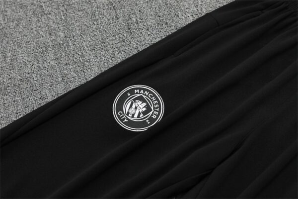 Manchester City 2025/26 Black Adult Training Tracksuit – Official Style Training Set
