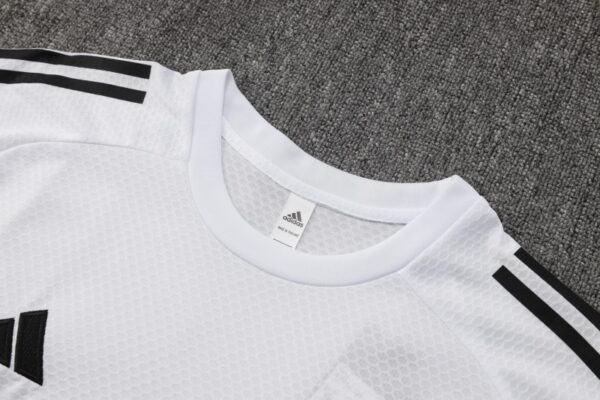 img_1889 Real Madrid 2025/26 Adult Short Sleeve Training Kit – White