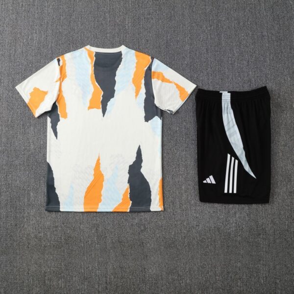 img_1912 Real Madrid 2025/26 Adult Short Sleeve Training Kit