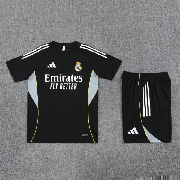 Real Madrid 2025/26 Short Sleeve Training Kit – Adult & Kids – Full Training Set Black
