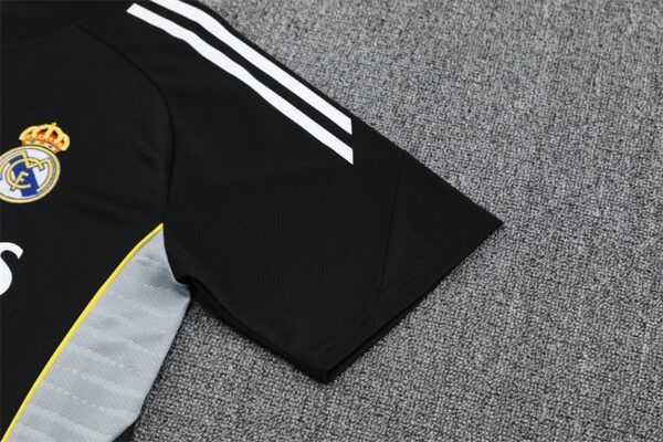 Real Madrid 2025/26 Short Sleeve Training Kit – Adult & Kids – Full Training Set Black