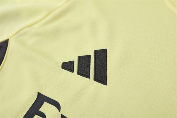 Real Madrid 2025/26 Short Sleeve Training Kit – Adult & Kids – Full Training Set Yellow