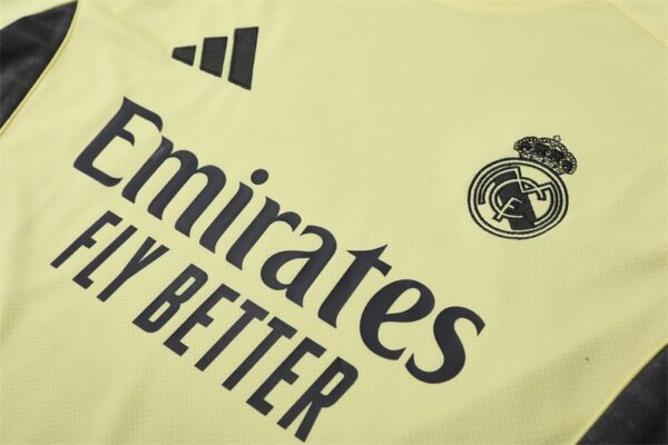Real Madrid 2025/26 Short Sleeve Training Kit – Adult & Kids – Full Training Set Yellow