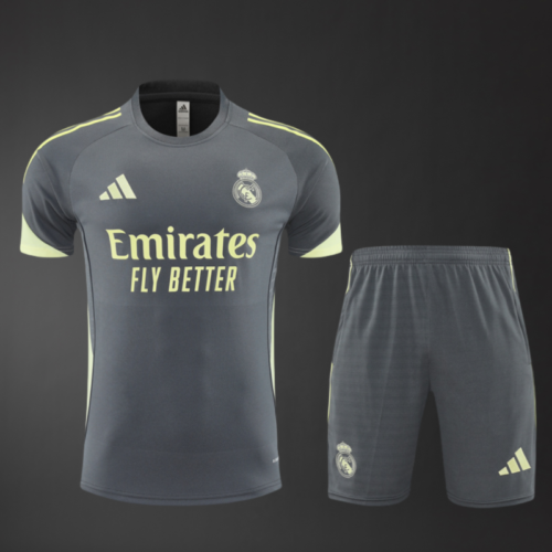 img_1953 Real Madrid 2025/26 Short Sleeve Training Kit – Adult & Kids – Full Training Set