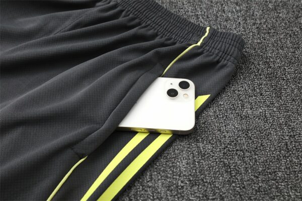 img_1957 Real Madrid 2025/26 Short Sleeve Training Kit – Adult & Kids – Full Training Set