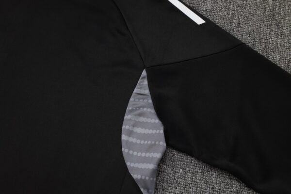img_2022 Real Madrid 2025/26 Training Tracksuit Kit – Adult & Kids – Full Training Set Black