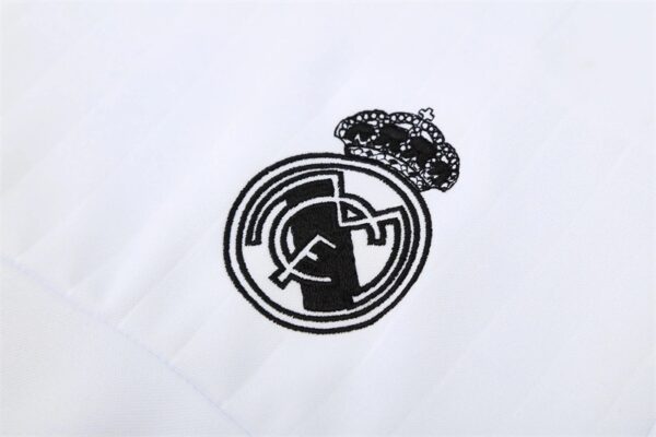 img_2204 Real Madrid Adult Retro Training Tracksuit Top – 2015/16