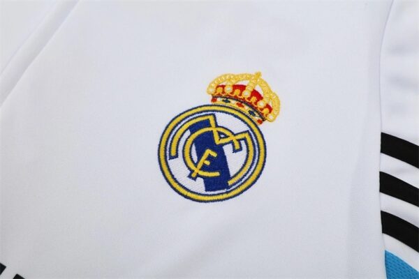 img_2257 Real Madrid Adult Retro Training Tracksuit Top – 2003/04
