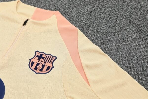 Barcelona 2025/26 Adult & Kids Training Tracksuit – Beige 1/4 Zip