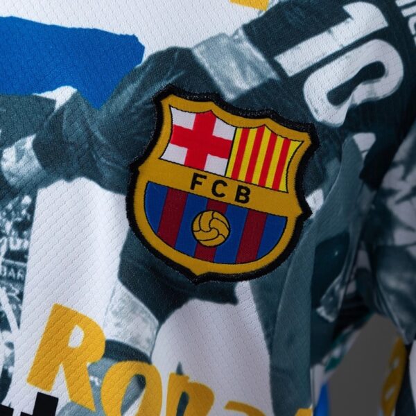 Barcelona 2025/26 Kids Kit Legendary Player – Official Style Football Set