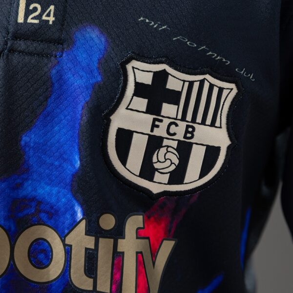img_2843 Barcelona 2025/26 Kids Kit – Concept Edition Football Set