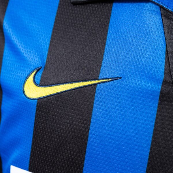 Inter Milan 1998/99 Home Jersey – Retro Classic Edition