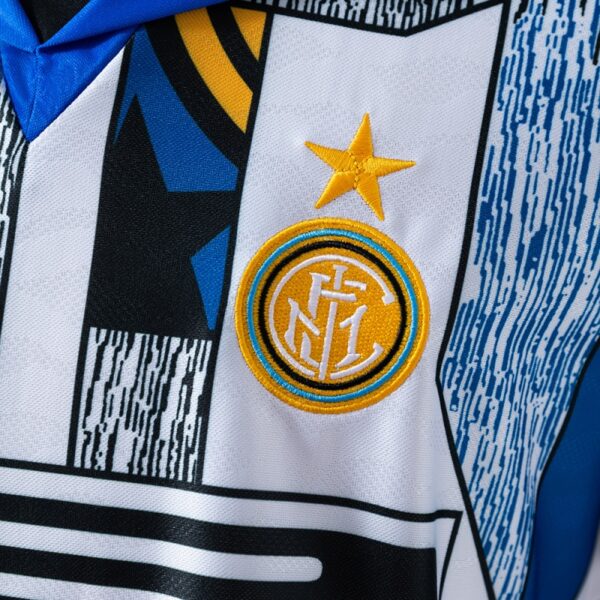 Inter Milan 1995/96 Away Jersey – Retro Classic Edition