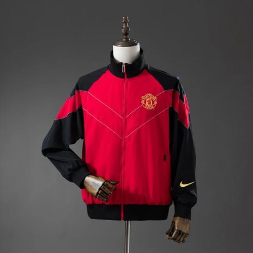 Manchester United 2006/07 RedRetro Windbreaker – Classic Track Jacket Edition