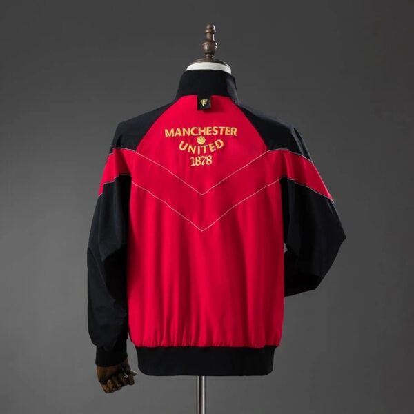 Manchester United 2006/07 RedRetro Windbreaker – Classic Track Jacket Edition