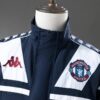 Manchester United Retro Windbreaker Jacket – Classic Vintage Edition