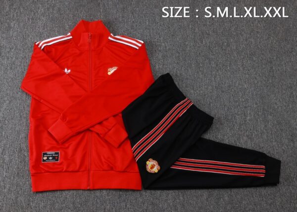 Manchester United 2025/26 Training Tracksuit – Adult & Kids Set