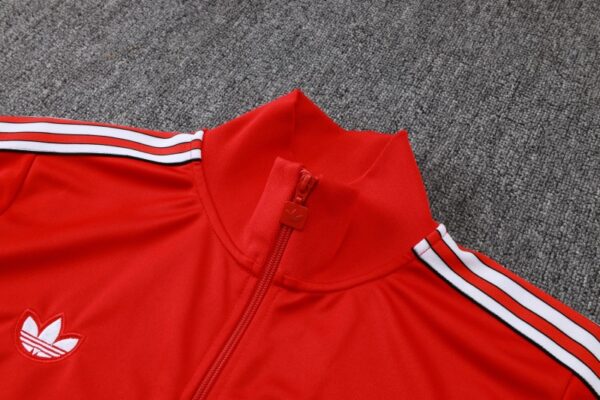 Manchester United 2025/26 Training Tracksuit – Adult & Kids Set