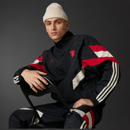 Manchester United 2025/26 Adult All-Weather Training Tracksuit – Performance Edition