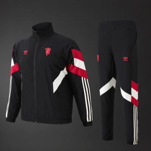Manchester United 2025/26 Adult All-Weather Training Tracksuit – Performance Edition