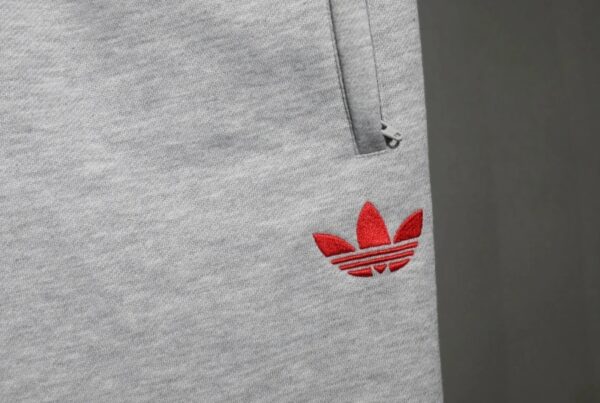 Manchester United 2025/26 Adult Varsity Hoodie Tracksuit – Premium Club Edition