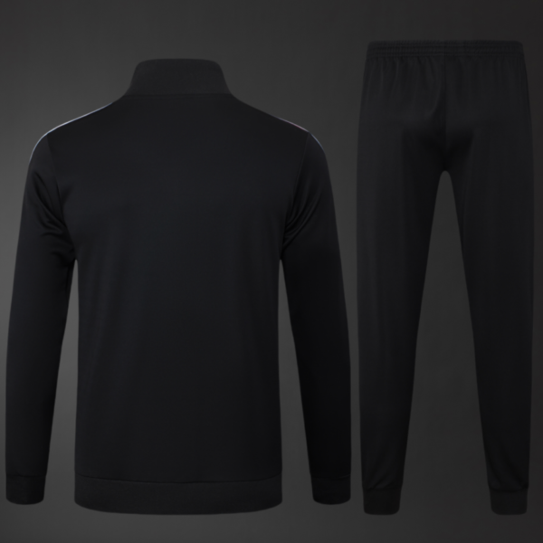 Manchester United 2025/26 Training Tracksuit – Adult & Kids Set