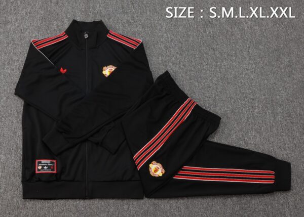Manchester United 2025/26 Training Tracksuit – Adult & Kids Set