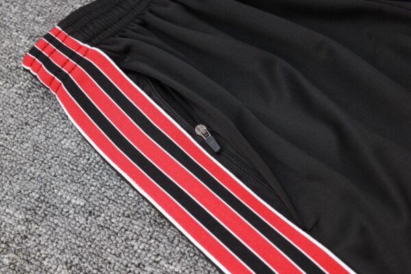 Manchester United 2025/26 Training Tracksuit Black & Red 1/4 Zip– Adult & Kids Set