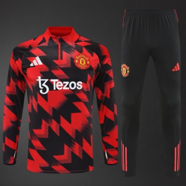 Manchester United 2025/26 Training Tracksuit – Adult & Kids Set