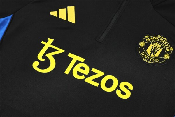 Manchester United 2025/26 Training Tracksuit Black & Yellow 1/4 Zip– Adult & Kids Set
