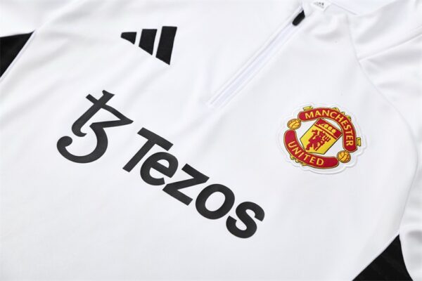 Manchester United 2025/26 Training Tracksuit White & Black 1/4 Zip– Adult & Kids Set