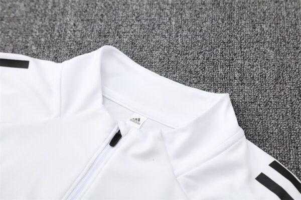 Manchester United 2025/26 Training Tracksuit White & Black 1/4 Zip– Adult & Kids Set