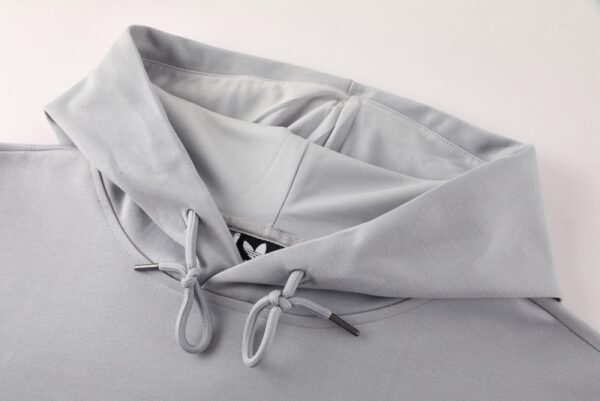 Manchester United 2025/26 Adult Hooded Training Tracksuit – Elite Performance Edition