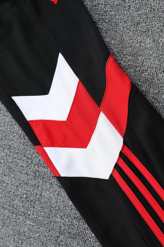 Manchester United 2025/26 Adult Hooded Training Black Tracksuit – Elite Performance Edition