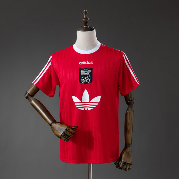 6aaa6215 Liverpool FC 1995 Red Polyester T-Shirt – Retro Classic Edition