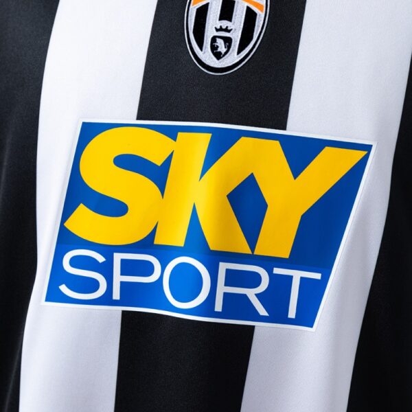 img_3978 Juventus 2004/05 Home Retro Jersey – Classic Edition