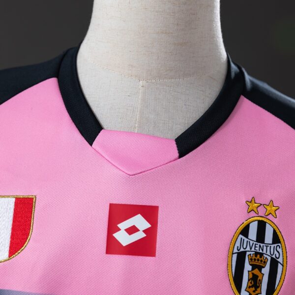Juventus 2002/03 Away Retro Jersey – Classic Edition