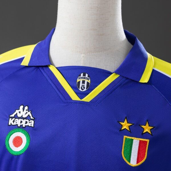 img_4024 Juventus 1996/97 Second Away Long Sleeve Retro Jersey – Classic Edition