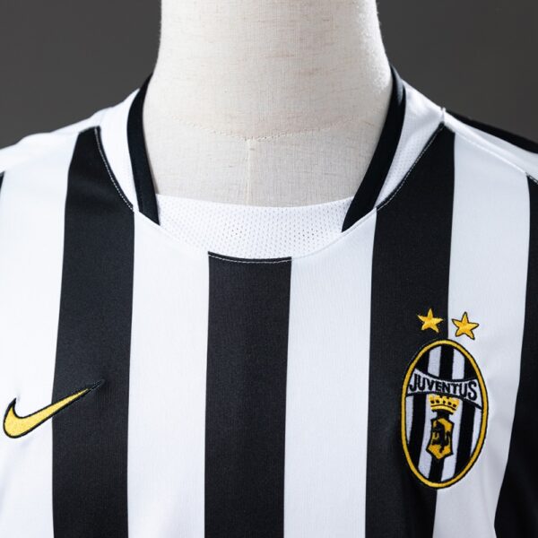 Juventus 2001/02 Home Retro Jersey – Classic Edition
