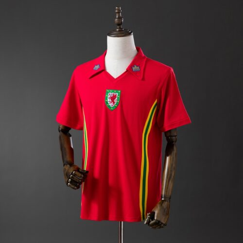 Wales 1976/79 Home Retro Jersey – Classic Edition